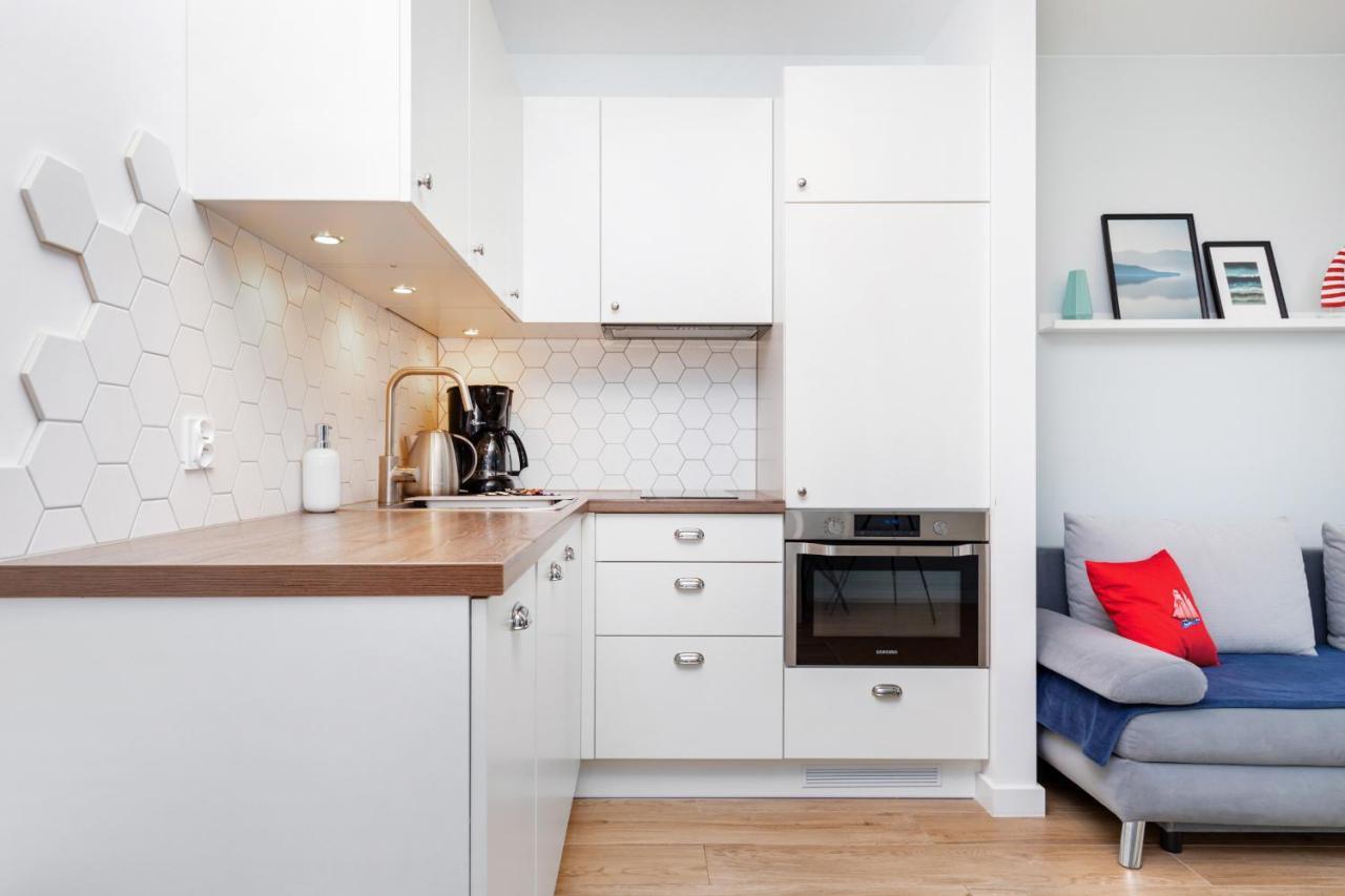 Marine Apartment 9B By Noclegi Renters Дзивновек Экстерьер фото